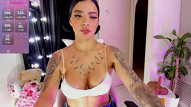 EmmaRusellx online show from 10-05-25, 06:31