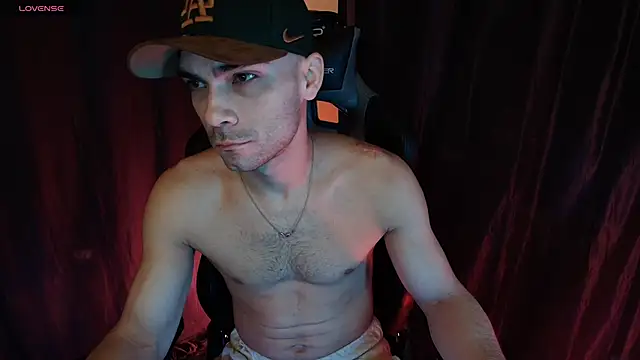 sexyboycolombi4 online show from 12-21-25, 08:42