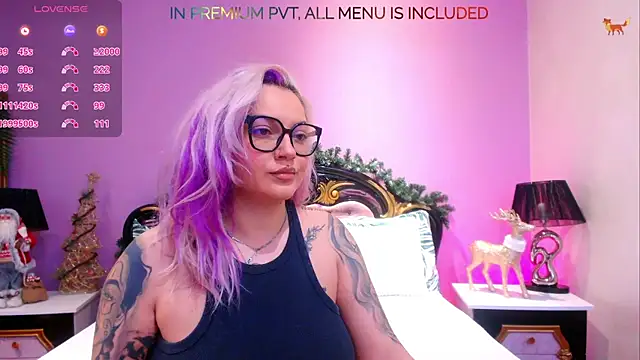 FoxxyClarise online show from 01-14-26, 08:23