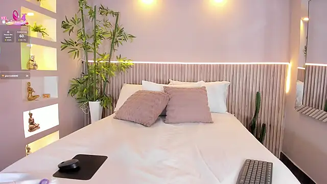 EmmilyCollson online show from 11-01-25, 05:29