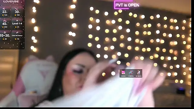 Snapshot of og_maddison chatting on 02-14-25, 06:29 og maddison online show from 02-14-25, 06:29