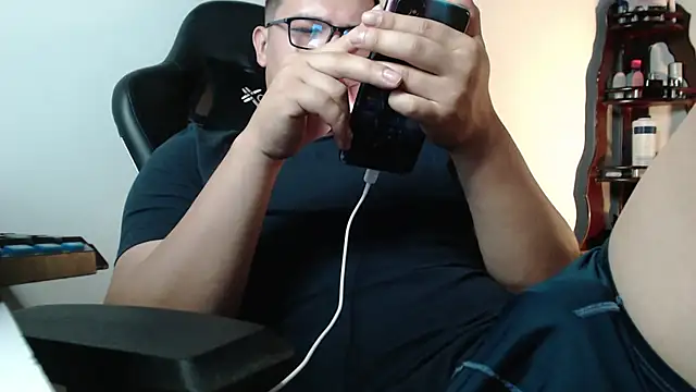 Plug Control online show from 02-27-26, 03:56