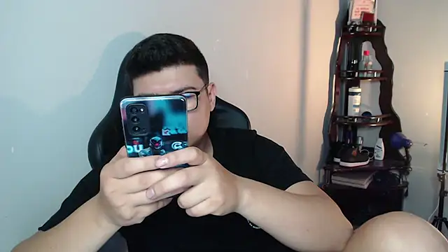 Plug Control online show from 02-12-26, 06:29