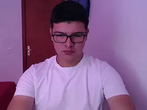 Plug Control online show from 04-12-26, 03:59