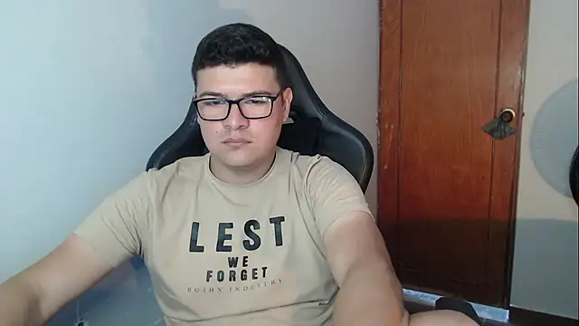 Plug Control online show from 12-17-25, 07:08