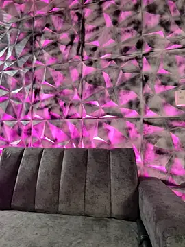 Courtney gonet online show from 11-20-25, 01:45