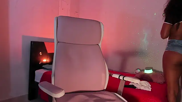 Carolinarossees online show from 03-20-25, 02:19