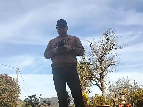 Jose HotLatino online show from 02-23-26, 03:01