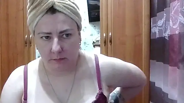 SophieNightAh online show from 02-05-26, 03:41