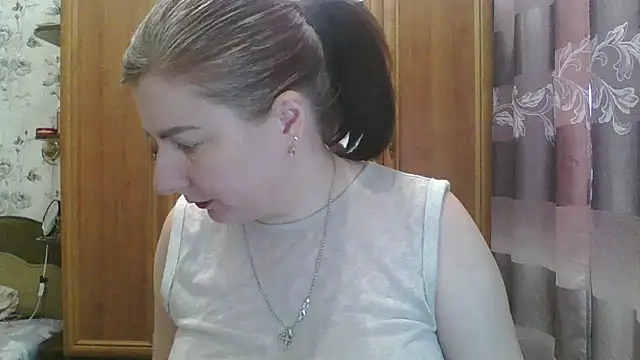 SophieNightAh online show from 02-19-25, 12:22