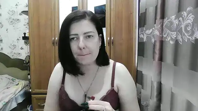 SophieNightAh online show from 10-15-25, 12:35