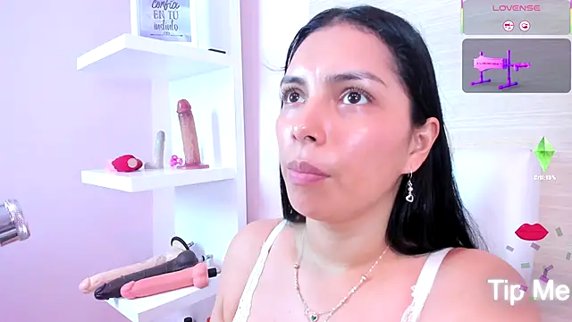 evelinn belen online show from 10-04-25, 04:08