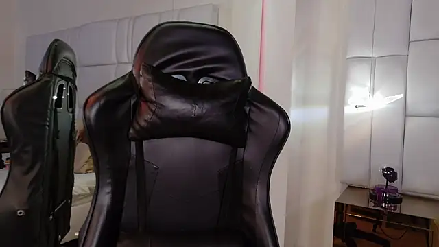 lia mariana online show from 09-25-25, 03:29