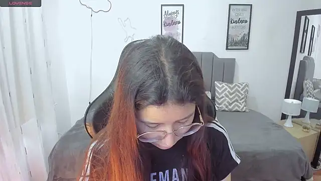 Amy joones online show from 11-09-25, 12:53