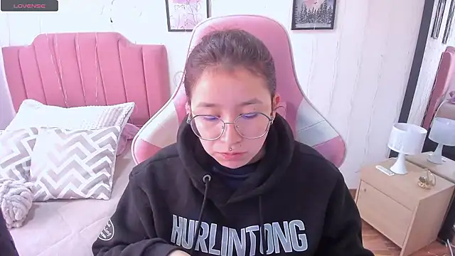 Amy joones online show from 01-08-26, 12:44