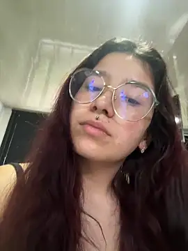 Snapshot of Amy_joones chatting on 05-18-26, 04:12 Amy joones online show from 05-18-26, 04:12