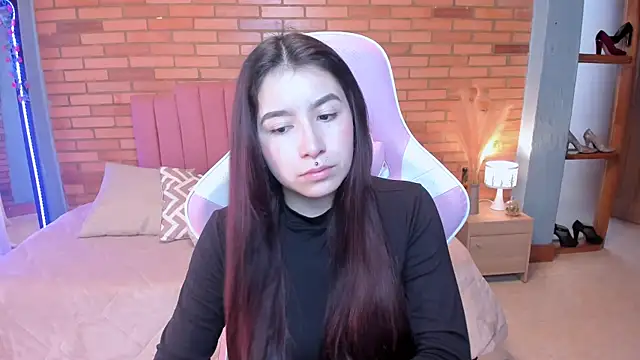 Snapshot of Amy_joones chatting on 05-30-26, 12:00 Amy joones online show from 05-30-26, 12:00