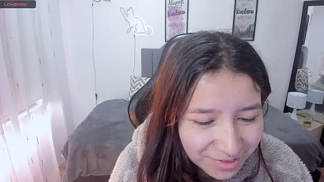 Amy joones online show from 10-13-25, 01:12