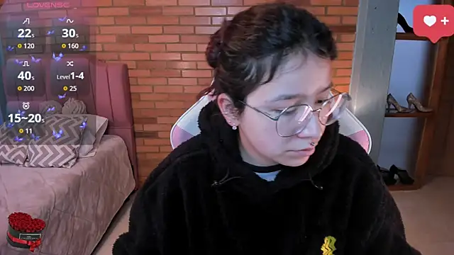Snapshot of Amy_joones chatting on 05-15-26, 12:47 Amy joones online show from 05-15-26, 12:47