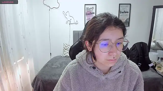 Amy joones online show from 10-08-25, 12:17