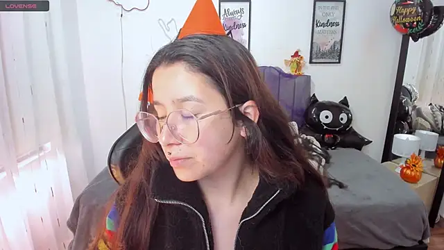 Amy joones online show from 10-24-25, 12:48