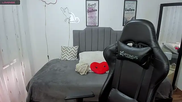 Amy joones online show from 09-19-25, 12:20