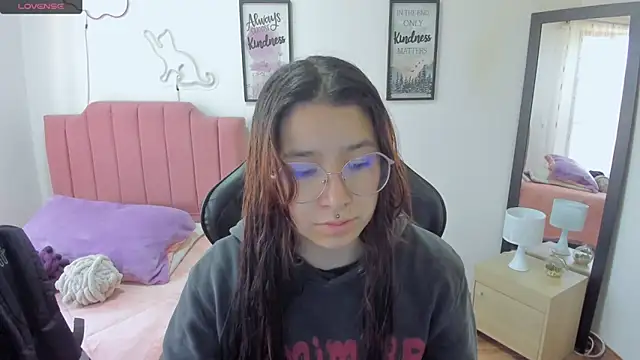 Amy joones online show from 11-12-25, 12:31