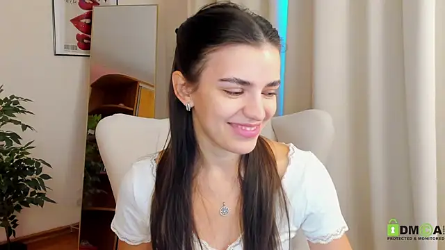 Snapshot of SuzyJamess chatting on 03-12-25, 01:36 SuzyJamess online show from 03-12-25, 01:36