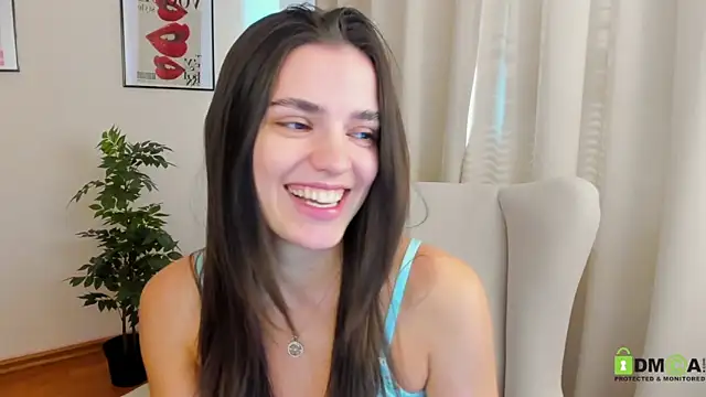 Snapshot of SuzyJamess chatting on 03-14-25, 07:15 SuzyJamess online show from 03-14-25, 07:15