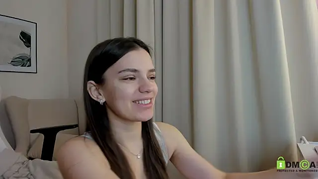 Snapshot of SuzyJamess chatting on 02-01-25, 02:05 SuzyJamess online show from 02-01-25, 02:05