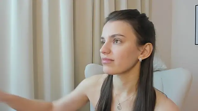 Snapshot of SuzyJamess chatting on 12-22-24, 04:50 SuzyJamess online show from 12-22-24, 04:50