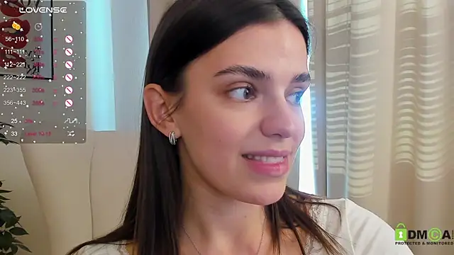 Snapshot of SuzyJamess chatting on 03-15-25, 08:26 SuzyJamess online show from 03-15-25, 08:26