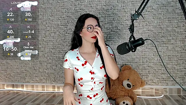 emma unu online show from 06-06-26, 03:01