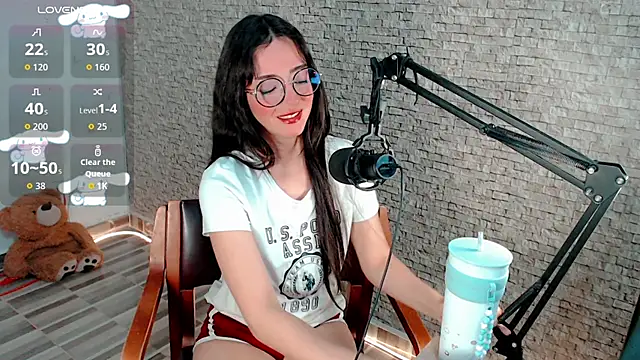emma unu online show from 06-26-26, 02:50