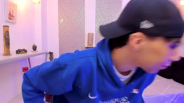 Nikolay Gregori online show from 11-18-25, 04:27