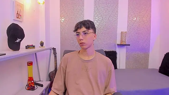 Nikolay Gregori online show from 10-30-25, 04:11