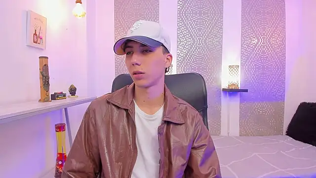 Nikolay Gregori online show from 11-21-25, 04:22