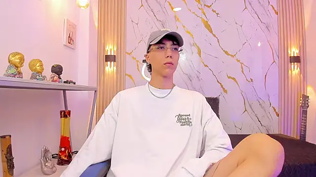 Nikolay Gregori online show from 04-15-26, 04:18