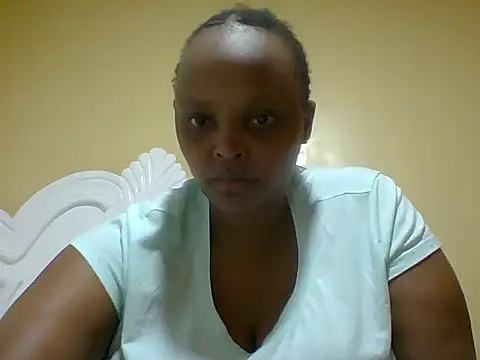 Snapshot of Sexxy-Shie chatting on 11-30-25, 07:47 Sexxy-Shie online show from 11-30-25, 07:47