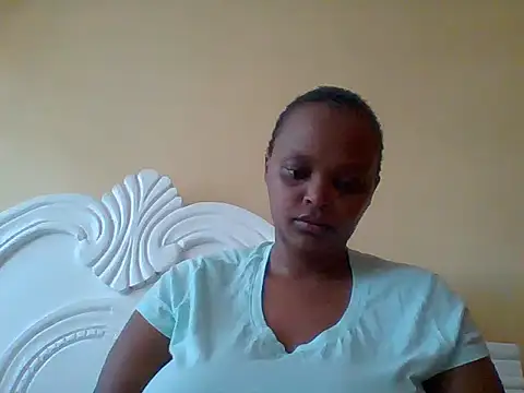 Snapshot of Sexxy-Shie chatting on 10-11-25, 06:36 Sexxy-Shie online show from 10-11-25, 06:36