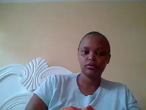 Snapshot of Sexxy-Shie chatting on 10-08-25, 06:15 Sexxy-Shie online show from 10-08-25, 06:15