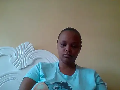 Snapshot of Sexxy-Shie chatting on 10-12-25, 06:59 Sexxy-Shie online show from 10-12-25, 06:59