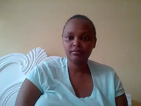 Snapshot of Sexxy-Shie chatting on 10-15-25, 07:05 Sexxy-Shie online show from 10-15-25, 07:05