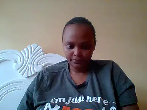 Snapshot of Sexxy-Shie chatting on 10-10-25, 06:58 Sexxy-Shie online show from 10-10-25, 06:58