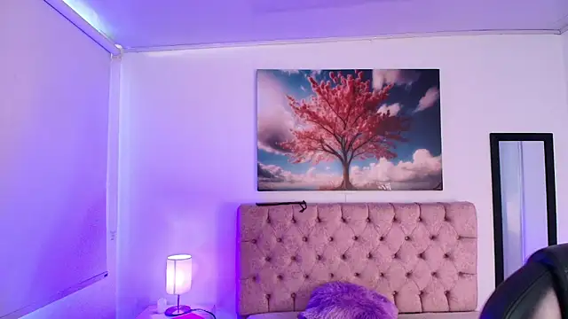 Julianaa Castro  online show from 11-29-25, 11:43