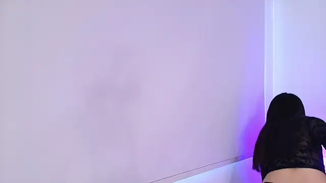 Julianaa Castro  online show from 11-01-25, 11:48