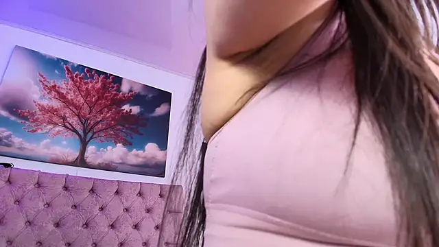 Julianaa Castro  online show from 09-19-25, 11:36