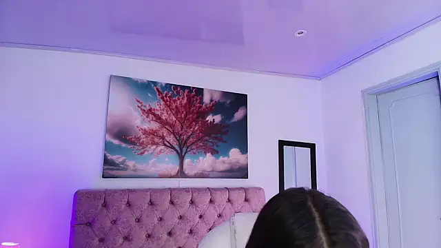 Julianaa Castro  online show from 10-07-25, 11:33