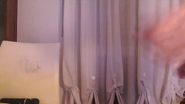 fragrance72 online show from 11-25-25, 05:41