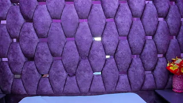 Snapshot of AlaSmith chatting on 10-17-25, 02:26 AlaSmith online show from 10-17-25, 02:26